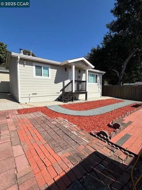 790 Kern St, Richmond, CA, 94805-1565 | Card Image