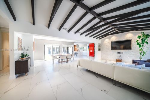 766 Ne 96th St, Miami Shores, FL, 33138-2520 | Card Image