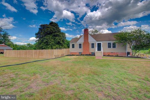 20532 Ridge Rd, COLONIAL BEACH, VA, 22443-6102 | Card Image