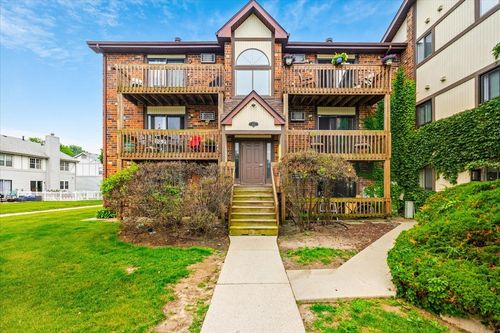 apt-22-413 Berkshire Dr, Crystal Lake, IL, 60014-7479 | Card Image
