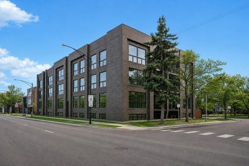 2s-5830 N Lincoln Ave, CHICAGO, IL, 60659-4602 | Card Image