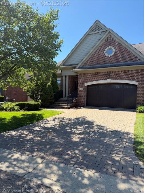5608 Pembrooke Xing, West Bloomfield, MI, 48322-1792 | Card Image