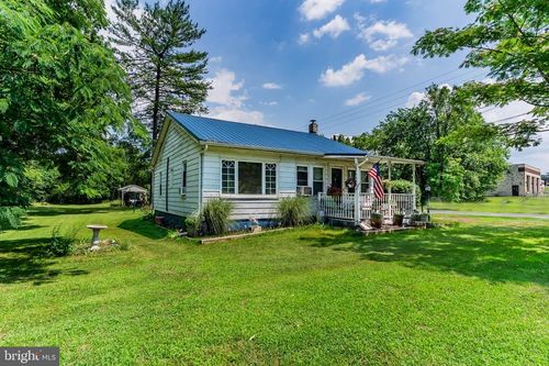 2069 Spring Rd, CARLISLE, PA, 17013-1059 | Card Image