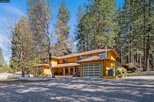 1324 Alves Dr, Weed, CA, 96094-9530 | Card Image