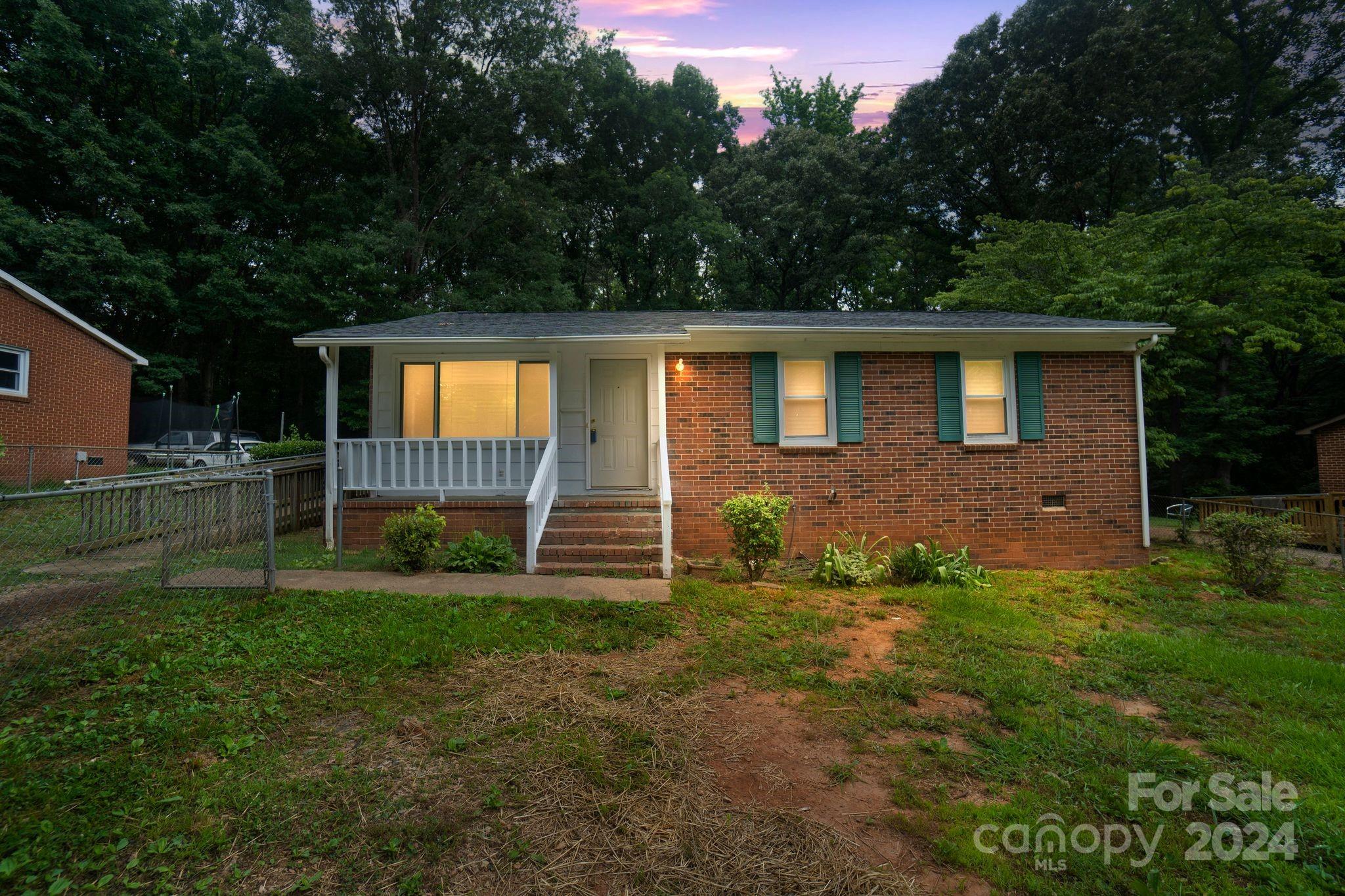 Hickory Ln, York, SC 29745