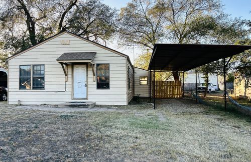 914 S Texas, Sundown, TX, 79372-1547 | Card Image