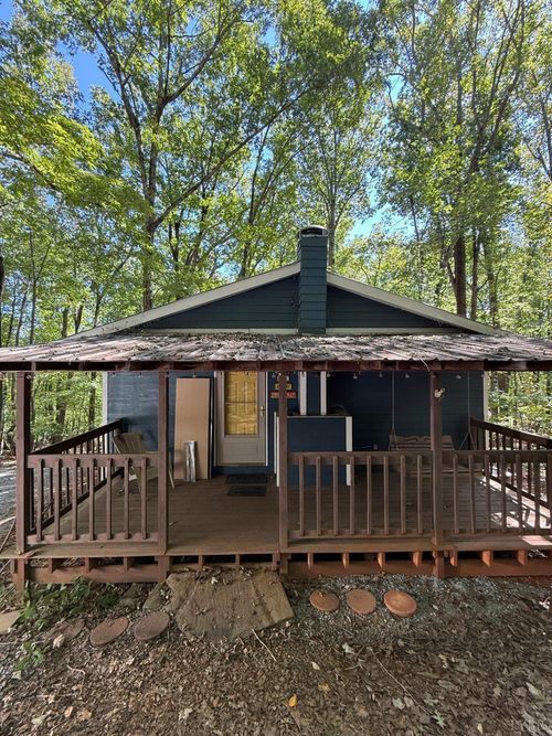 713 Leesville Lake Dr, Pittsville, VA, 24139-3402 | Card Image