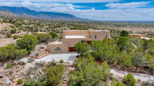 203 Spring Creek Dr Ne, Albuquerque, NM, 87122-2011 | Card Image