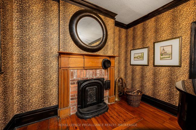 1863 Sydenham Rd, House other with 3 bedrooms, 4 bathrooms and 6 parking in Kingston ON | Image 13