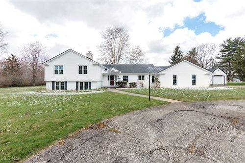 35050 Dorchester Rd, Gates Mills, OH, 44040-9335 | Card Image