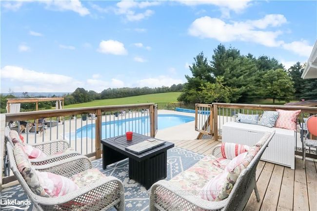 086131 Sideroad 7, House other with 4 bedrooms, 2 bathrooms and 4 parking in Meaford ON | Image 5
