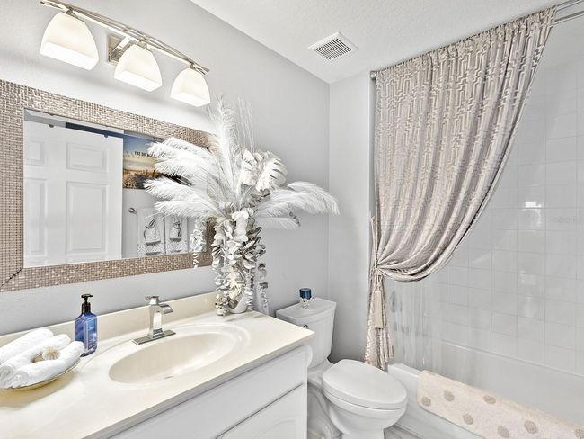 APT-631 - 3730 Cadbury Cir, Condo with 2 bedrooms, 2 bathrooms and null parking in VENICE FL | Image 11