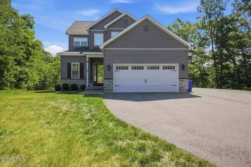 19 High Pointe Dr, Queensbury, NY, 12804-6217 | Card Image