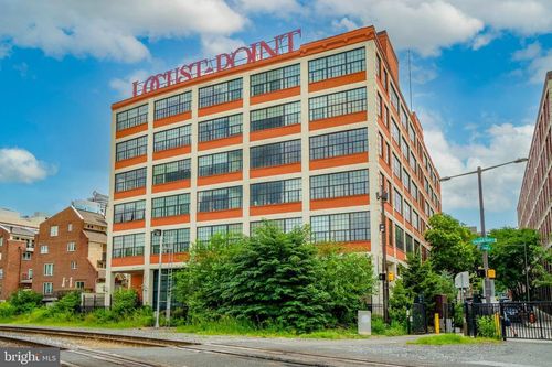 apt-217-2429 Locust St, PHILADELPHIA, PA, 19103-5557 | Card Image