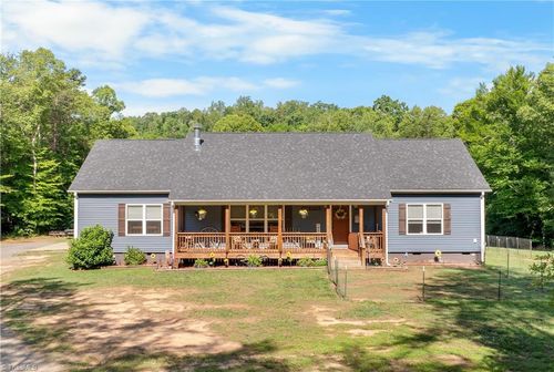 274 Echo Hollar Rd, Westfield, NC, 27053-7292 | Card Image