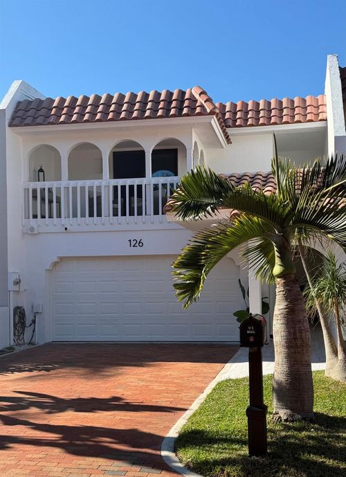126 Harbor Cir, Delray Beach, FL, 33483-8005 | Card Image