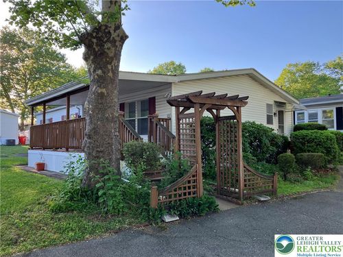 6 Springridge Rd, BATH, PA, 18014-2136 | Card Image