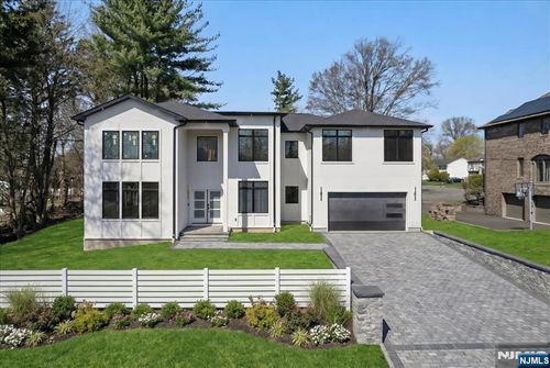 150 Howland Ave, River Edge, NJ, 07661-1707 | Card Image