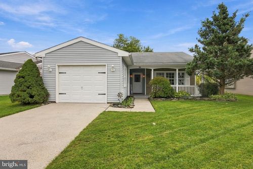 21 Chesterfield Ct, Southampton, NJ, 08088-1302 | Card Image