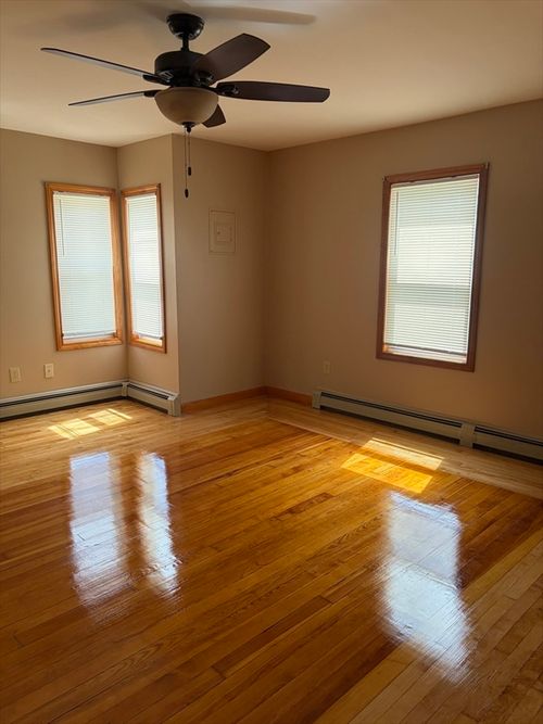 1-109 Ash St, Fall River, MA, 02724-1557 | Card Image