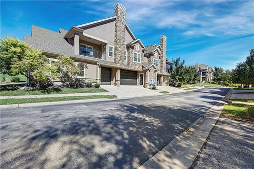 230-16001 Granada St, Overland Park, KS, 66085-8460 | Card Image