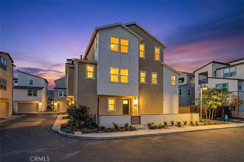 418 Lobata, Irvine, CA, 92618-5959 | Card Image