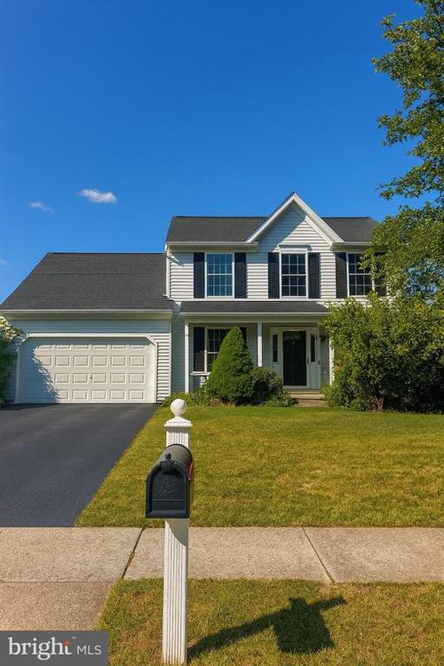 20 Mellowbrook Dr, SINKING SPRING, PA, 19608-8968 | Card Image