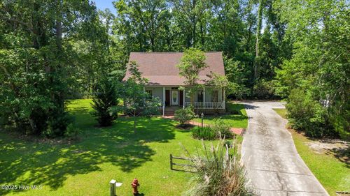32 Windy Ct, Oriental, NC, 28571-9115 | Card Image