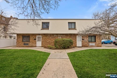 33 Poplar Ave, Hackensack, NJ, 07601-4758 | Card Image
