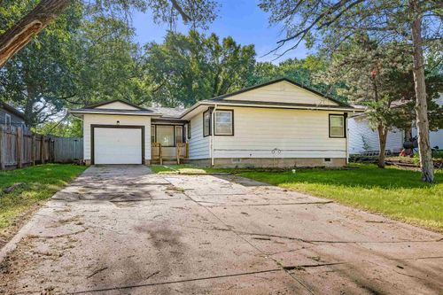 1214 Helen St, Augusta, KS, 67010-1412 | Card Image