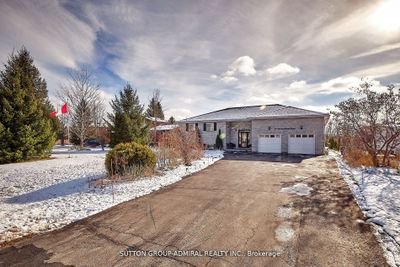 20 Wasaga Sands Dr, House other with 3 bedrooms, 3 bathrooms and 8 parking in Wasaga Beach ON | Image 1