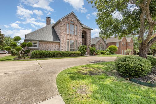 2106 Shari Ln, Garland, TX, 75043-1459 | Card Image