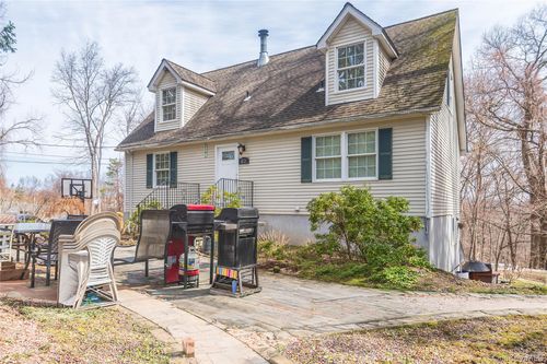 63 South Rd, Brewster, NY, 10509-3204 | Card Image