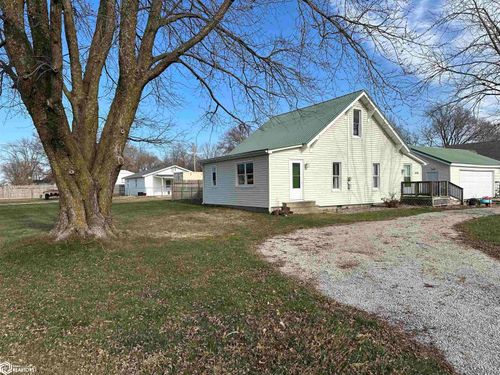 430 S Front St, Humeston, IA, 50123-7749 | Card Image