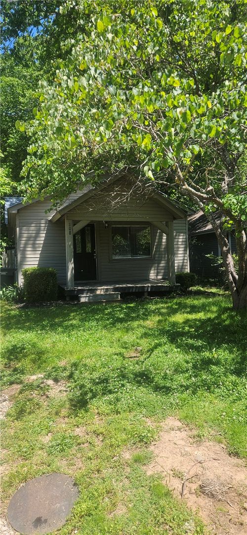 108 W 5th St, Fayetteville, AR, 72701-6015 | Card Image