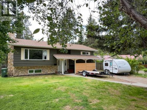 17 Hyland Cres, Whitehorse, YT, Y1A4P6 | Card Image