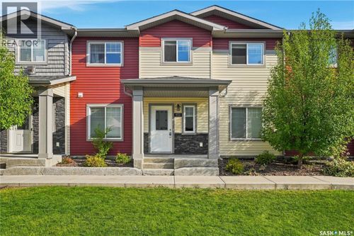 402-3440 Avonhurst Dr, Regina, SK, S4R2E1 | Card Image