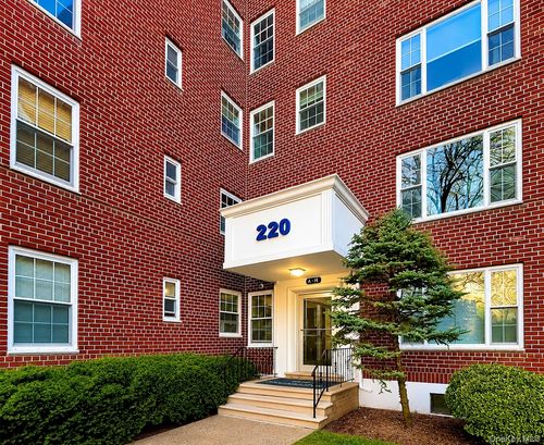 2h-220 Pelham Rd, New Rochelle, NY, 10805-2535 | Card Image