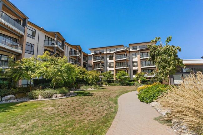 213 - 300 Salter Street, Condo with 3 bedrooms, 2 bathrooms and 2 parking in New Westminster BC | Image 28