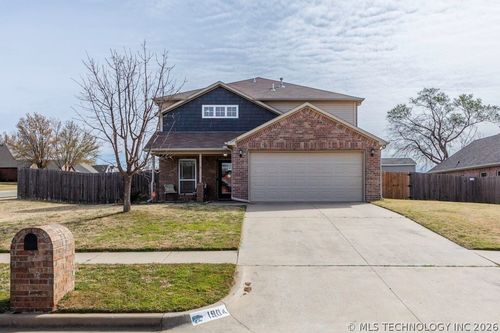 1904 Barnett Pl, Bartlesville, OK, 74006-6837 | Card Image