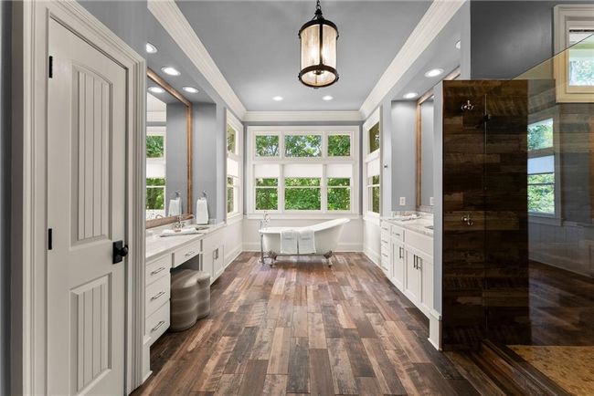 5610 Point West Dr, House other with 6 bedrooms, 7 bathrooms and null parking in Oakwood GA | Image 35