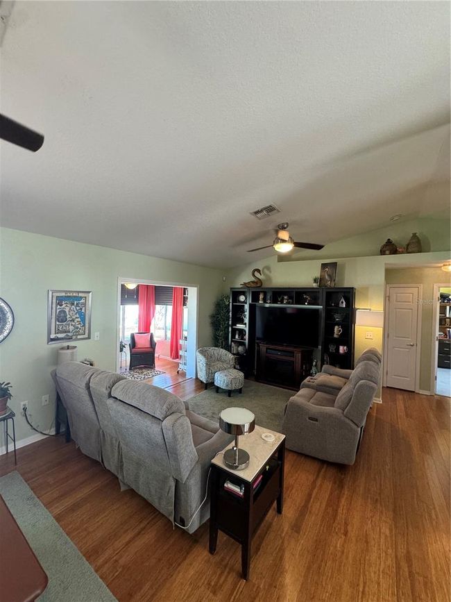8181 Bristol Bay Ave, House other with 3 bedrooms, 2 bathrooms and null parking in LAKELAND FL | Image 25