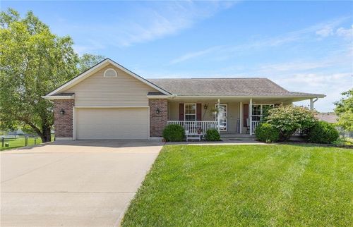 602 Varner Cir, Odessa, MO, 64076-1492 | Card Image