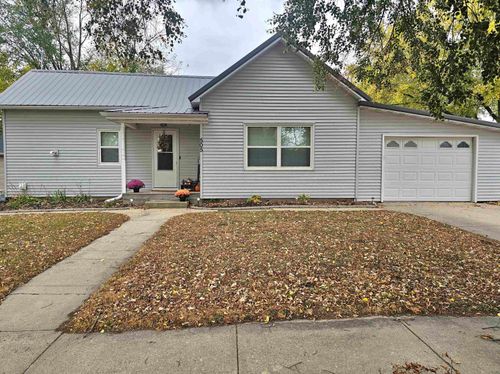 505 8th Ave Ne, Independence, IA, 50644-2054 | Card Image