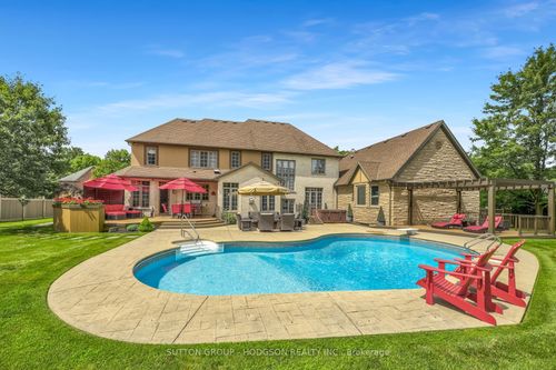 103 Fitzwilliam Blvd, London, ON, N6H5H4 | Card Image