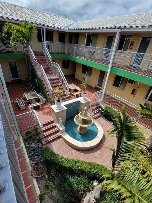 apt-15-7400 Harding Ave, Miami Beach, FL, 33141-2743 | Card Image