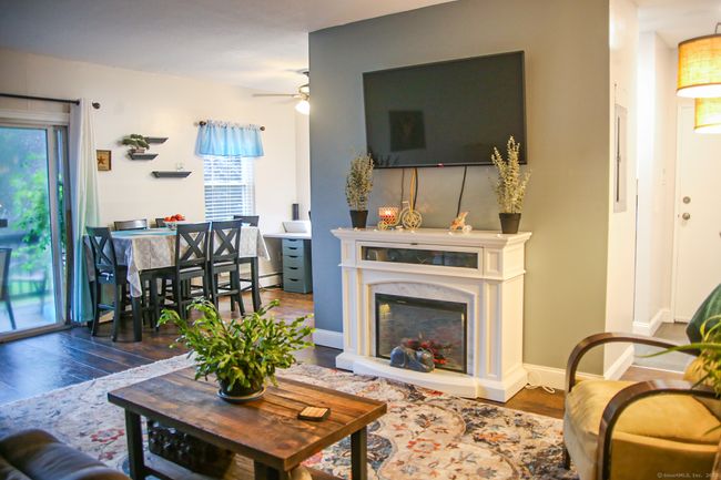 APT-3 - 25 Balance Rock Rd, Condo with 2 bedrooms, 1 bathrooms and null parking in Seymour CT | Image 7