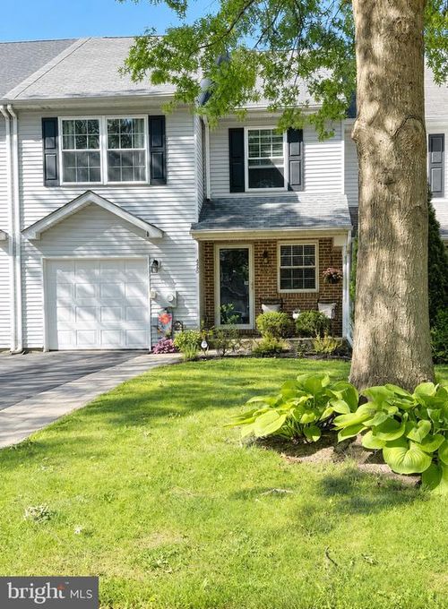 4940 Tall Cedar Ct, PIPERSVILLE, PA, 18947-1039 | Card Image