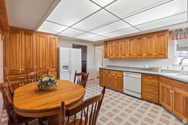 430 E Canyon Rd, House other with 3 bedrooms, 2 bathrooms and 2 parking in Fillmore UT | Image 10