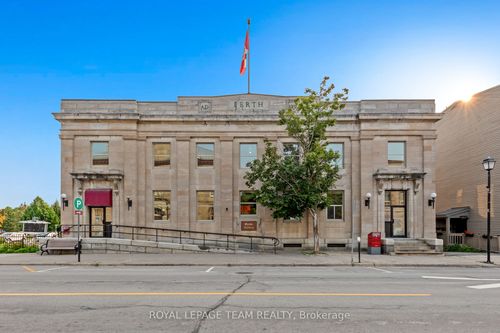 81 Gore St E, Perth, ON, K7H1J1 | Card Image
